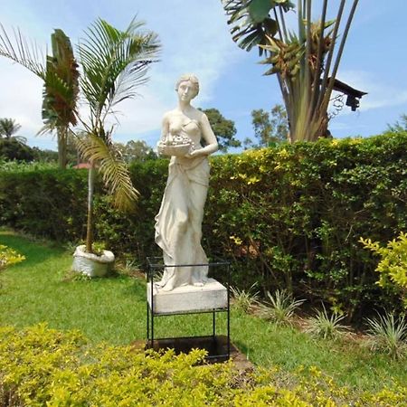 Hotel St. Patrick'S Forest House Entebbe Exterior foto