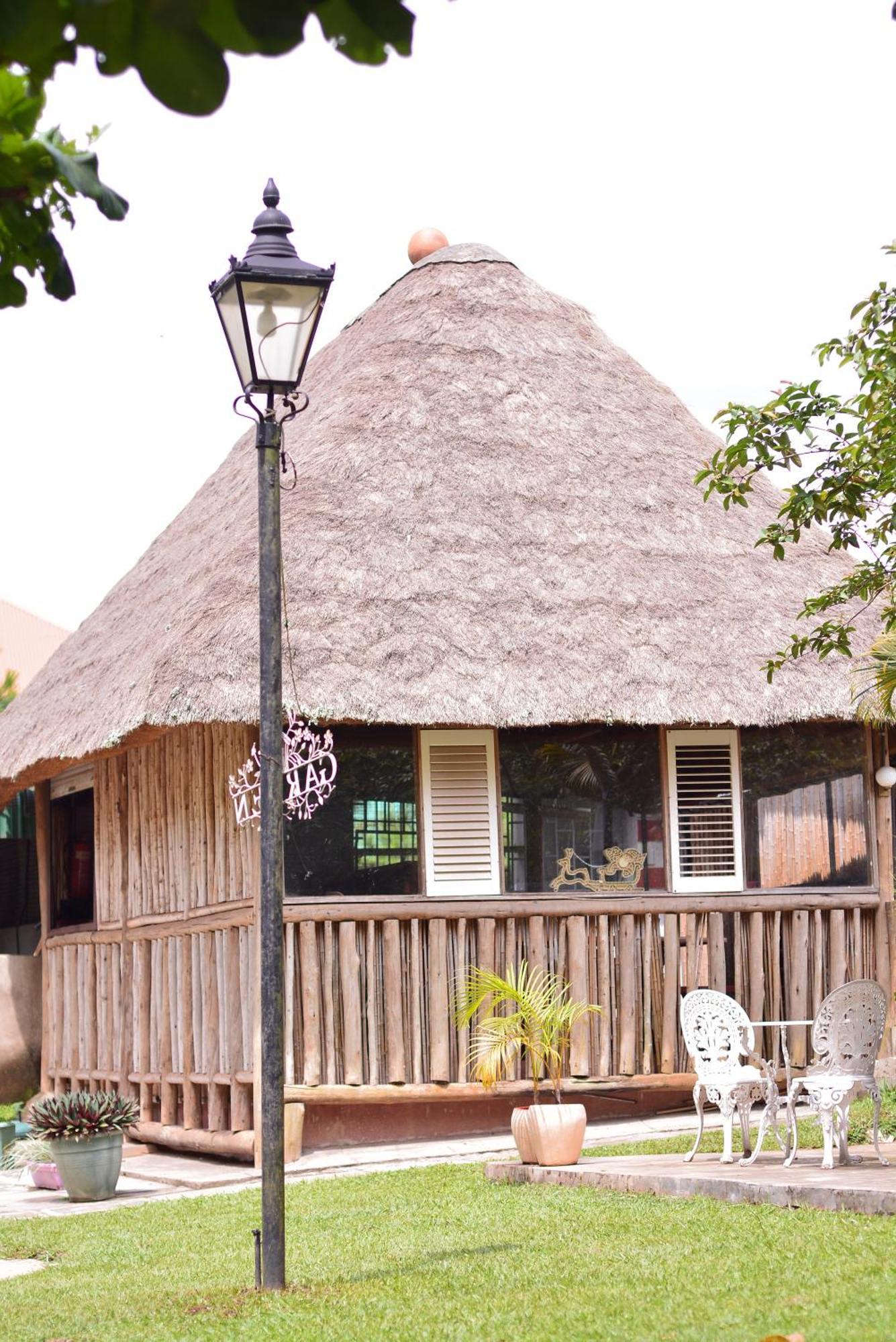 Hotel St. Patrick'S Forest House Entebbe Exterior foto
